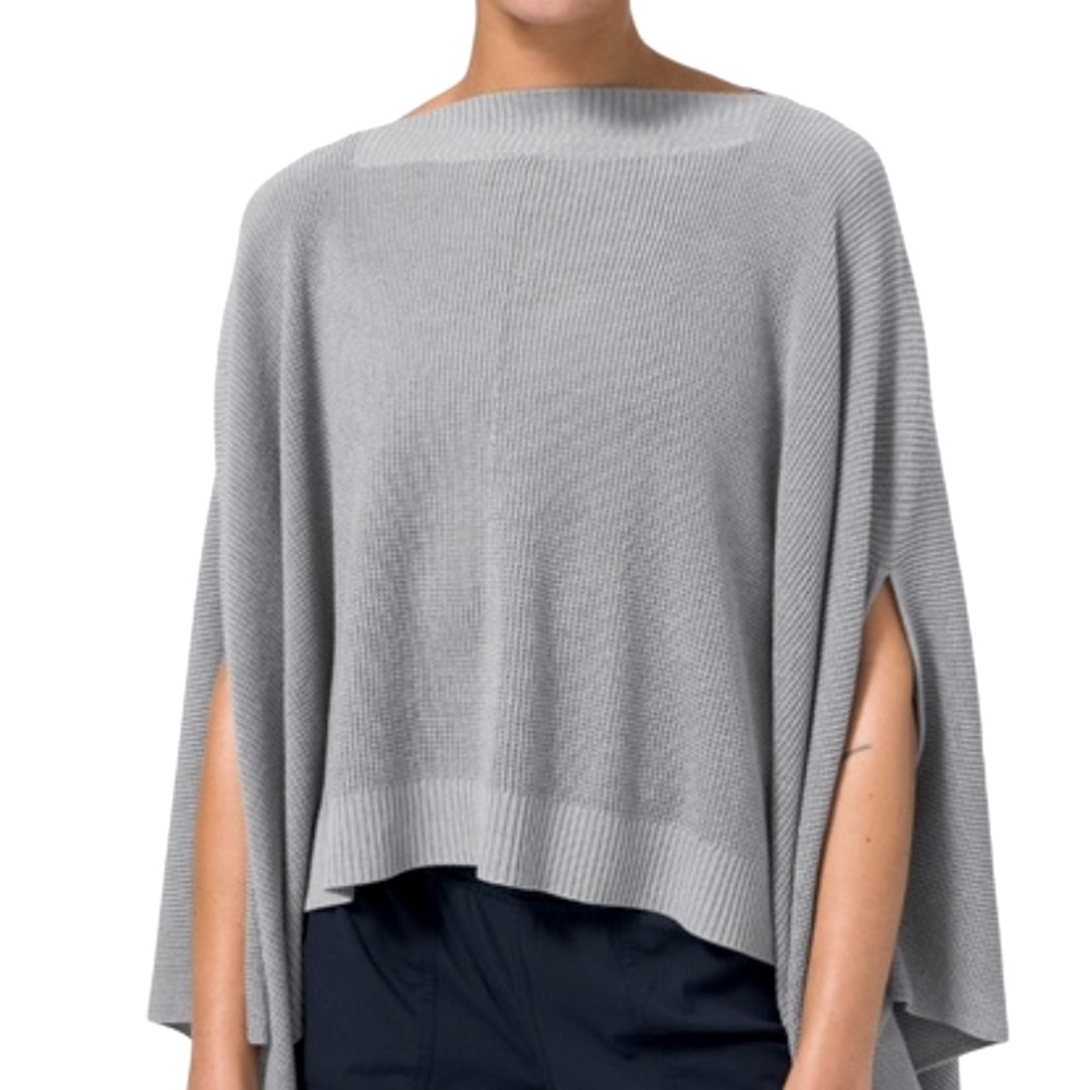 COPY - Lululemon Forward Flow gray poncho- O/S
